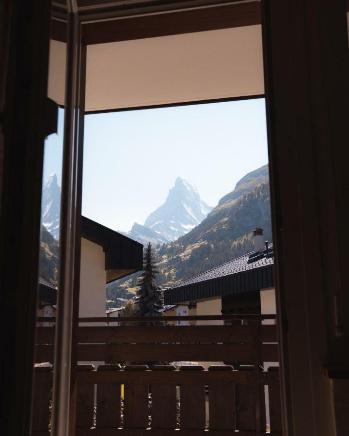 Beautiful Apartment In Zermatt With A Breathtaking View Of The Matterhorn Exterior photo